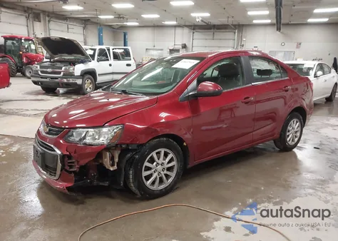 2017 Chevrolet Sonic Lt Auto z USA, uszkodzony, nr VIN 1G1JD5SG2H4172639